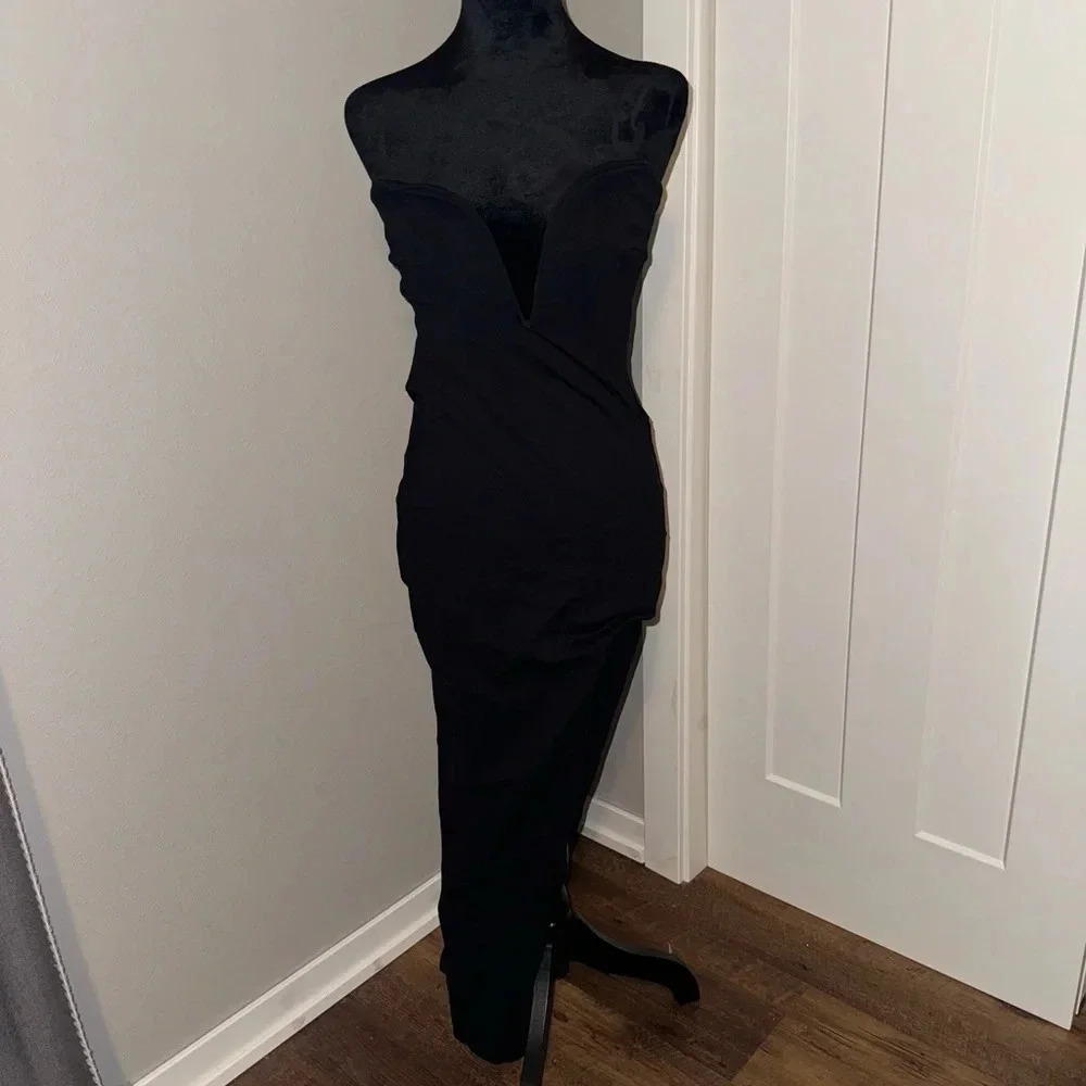 NICHOLAS
Tena strapless cady gown - Picture 3 of 6